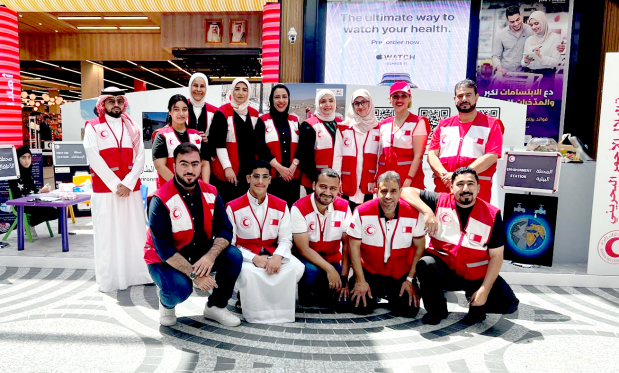 <p><em><strong>Society officials at the event</strong></em></p><div class="explain-selected-button explain-selected-circle"></div><style>
.explain-selected-button.explain-selected-text-selected-show-button {
  display: block !important;
}

.explain-selected-button.explain-selected-expanded {
  width: 400px;
  border: 0px;
  cursor: default; 
  height: 350px; 
  overflow: auto;
  box-shadow: rgba(15, 15, 15, 0.05) 0px 0px 0px 1px, rgba(15, 15, 15, 0.1) 0px 3px 6px, rgba(15, 15, 15, 0.2) 0px 9px 24px;
}

.explain-selected-button.explain-selected-circle:not(.explain-selected-expanded) {
  width: 35px;
  height: 35px;
  background: transparent;
  border-radius: 50%;
  opacity: 0.5;
}
.explain-selected-button.explain-selected-circle:not(.explain-selected-expanded):hover::before {
  content: "";
  position: absolute;
  width: 35px;
  height: 35px;
  background-color: rgba(128, 0, 128, 0.5);
  border-radius: 50%;
  top: 50%;
  left: 50%;
  transform: translate(-50%, -50%);
  animation: explain-selected-growAndFade 2.0s ease-in-out;
  animation-iteration-count: infinite;
}

.explain-selected-button.explain-selected-circle:not(.explain-selected-expanded)::after {
  content: "";
  position: absolute;
  width: 10px;
  height: 10px;
  background-color: rgb(128, 0, 128);
  top: 50%;
  left: 50%;
  transform: translate(-50%, -50%);
  border-radius: 50%;
}
.explain-selected-button.explain-selected-circle:not(.explain-selected-expanded):hover::after {
  width: 14px;
  height: 14px;
}

@keyframes explain-selected-growAndFade {
  0% {
    width: 10px;
    height: 10px;
    opacity: 1;
  }
  100% {
    width: 30px;
    height: 30px;
    opacity: 0;
  }
}

.explain-selected-button {
  display: none !important;
  width: 120px;
  height: 28px;
  border-radius: 4px;
  border: 0px;
  position: absolute;
  z-index: 9999;
  opacity: 1;
  cursor: pointer;
  background: white;
  text-align:left;
  font-family: Tahoma,Arial,Helvetica Neue,Helvetica,sans-serif; 
  background-color: #fff;
  color: #333;
}

.swal2-icon-show-explainselected {
  border: none;
}

.swal2-container p {
  margin: 0 !important;
}

</style>